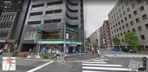 北口からのファミマ
