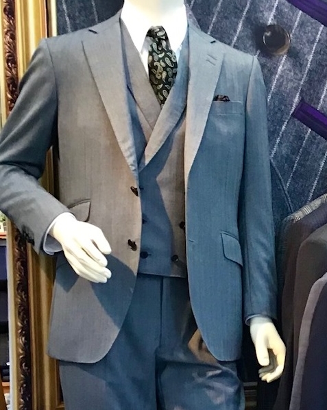 スーツ1