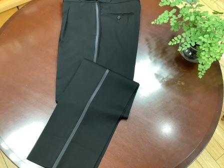 タキシードパンツ画像